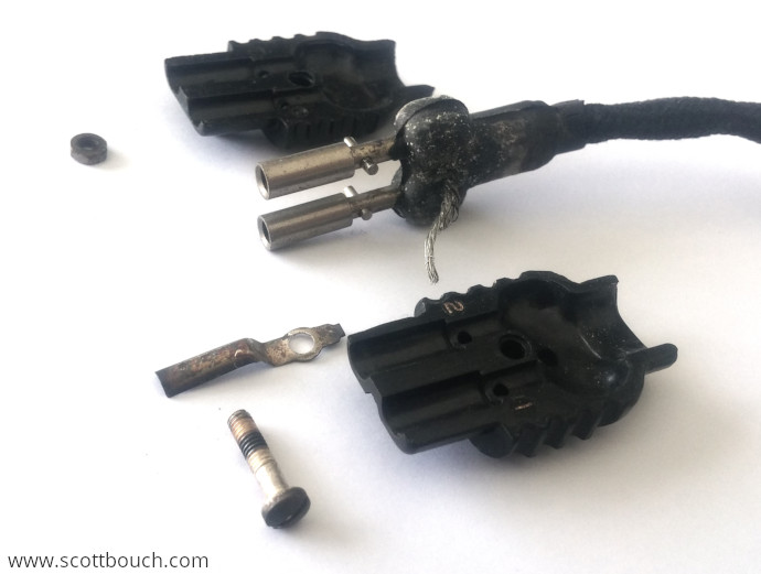 Type-71 microphone socket dismantled