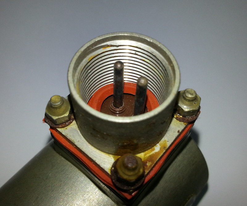 Plessey Breeze 2 way male connector (fixed unit), on oil pressure switch
