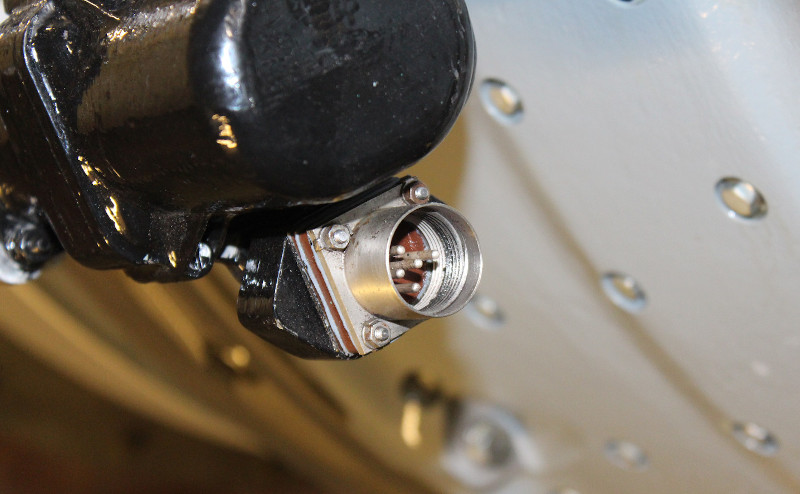 Plessey Breeze 5 way male connector (fixed unit), on Rolls-Royce Olympus engine anti-icing valve
