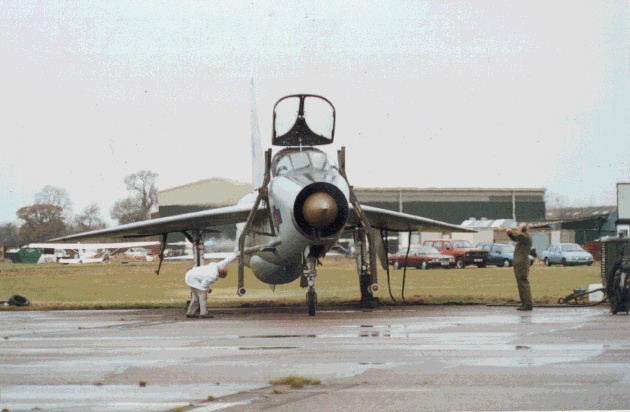 XS458 T Mk. 5 Lightning fast taxi-run